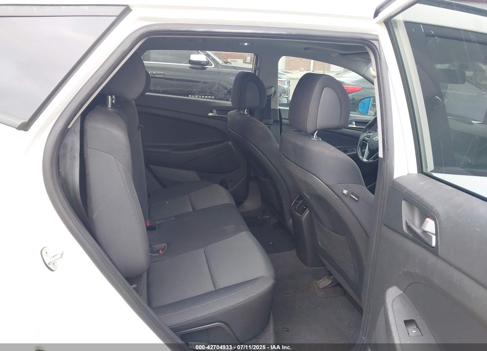 2017 HYUNDAI TUCSON NIGHT VIN: KM8J33A26HU535024