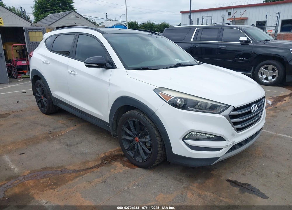2017 HYUNDAI TUCSON NIGHT VIN: KM8J33A26HU535024