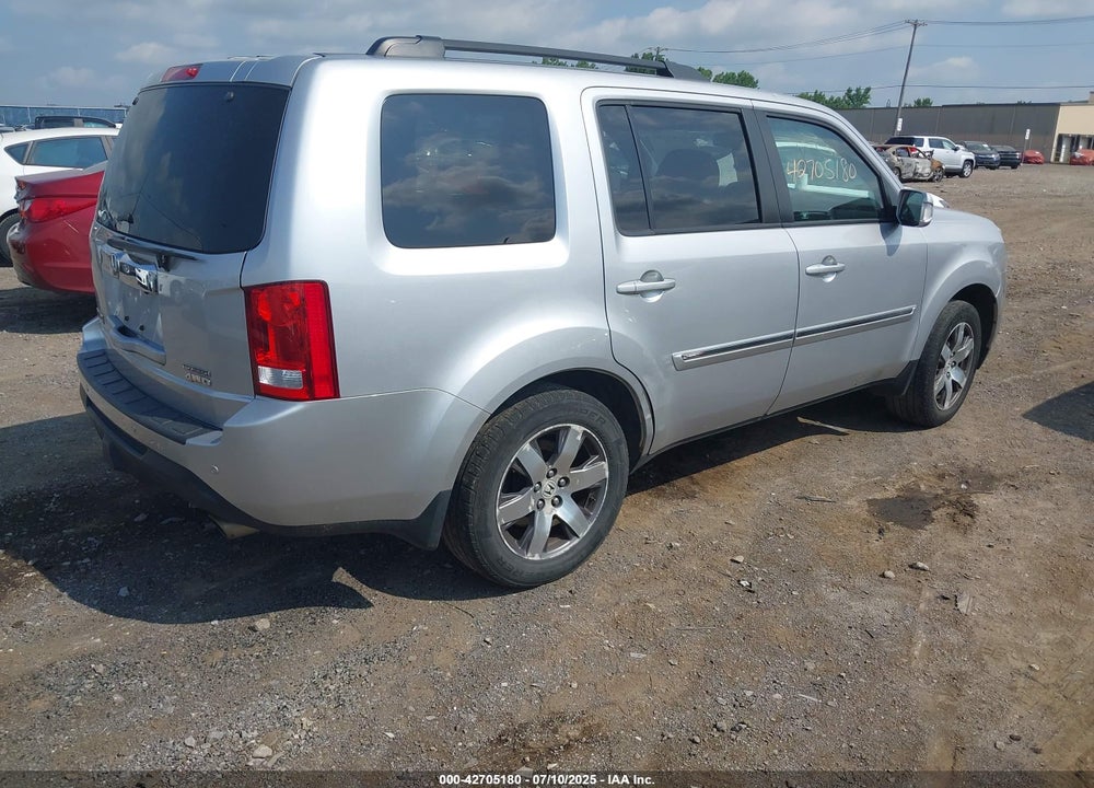 2012 HONDA PILOT TOURING VIN: 5FNYF4H95CB033187