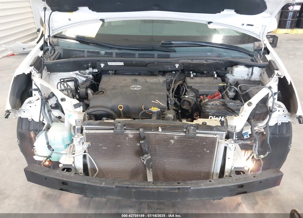2012 TOYOTA SIENNA LIMITED V6 7 PASSENGER VIN: 5TDYK3DC9CS254505