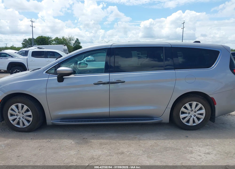 2020 CHRYSLER VOYAGER L VIN: 2C4RC1AG7LR243377