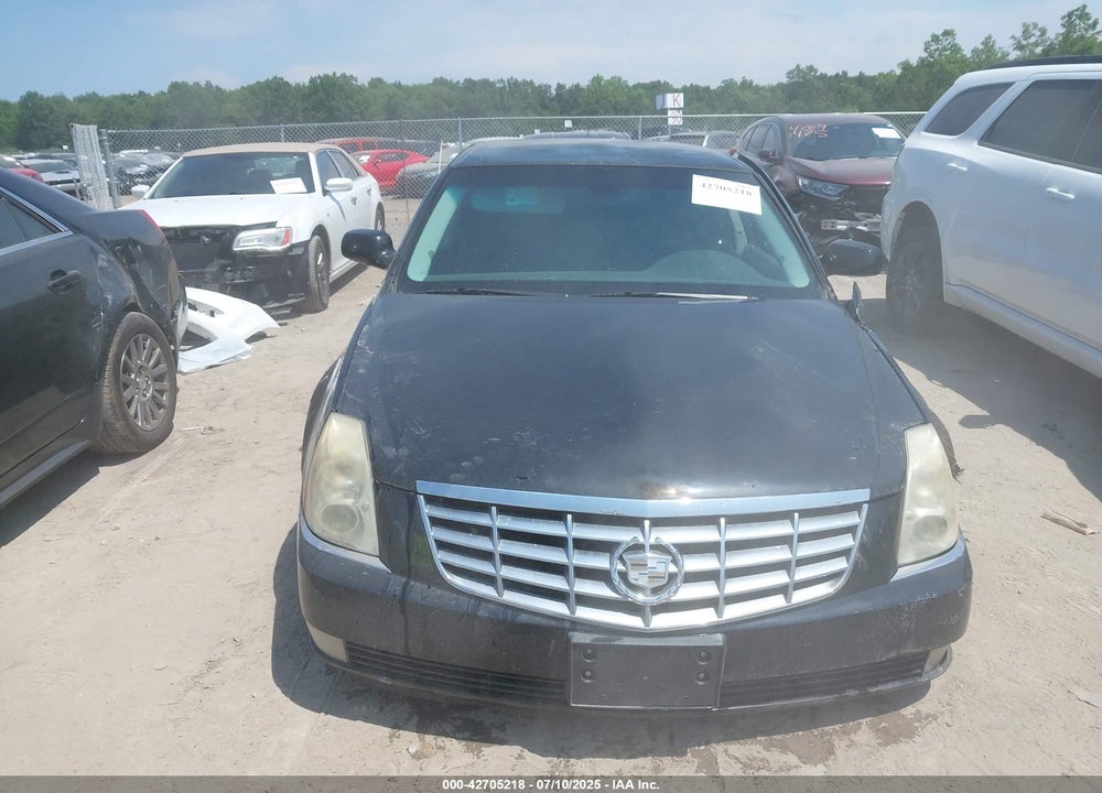 2008 CADILLAC DTS VIN: 1G6KD57Y08U100077