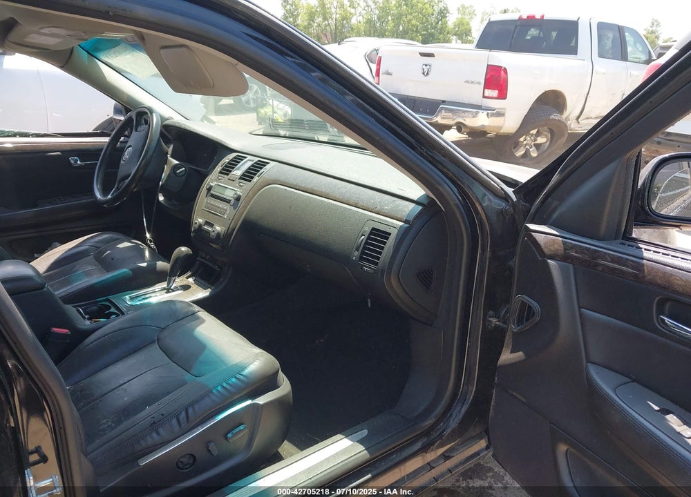 2008 CADILLAC DTS VIN: 1G6KD57Y08U100077