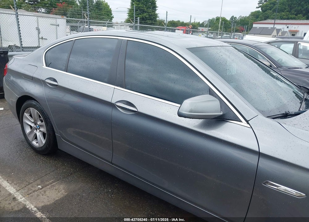 2011 BMW 5 SERIES VIN: WBAFR1C50BC743690