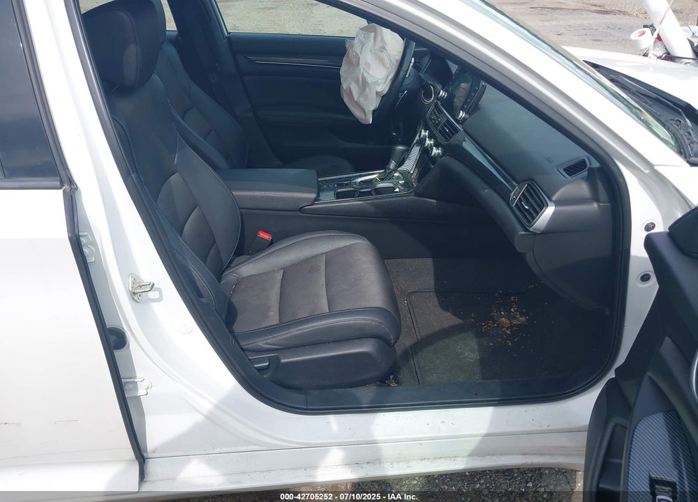 2019 HONDA ACCORD VIN: 1HGCV1F37KA009251