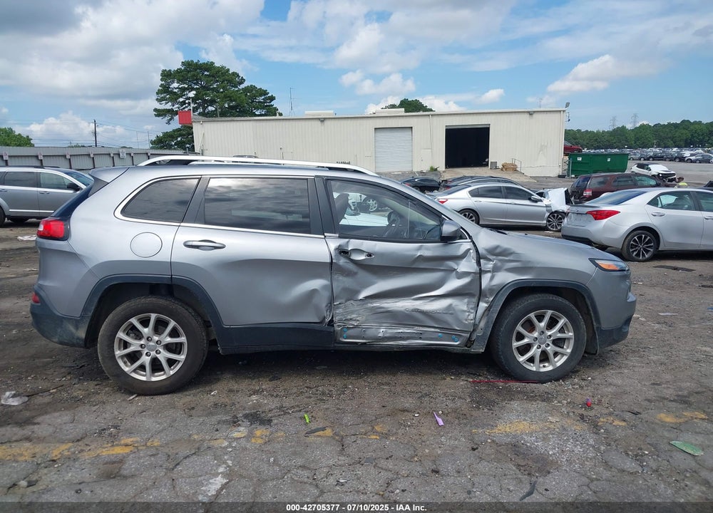 2016 JEEP CHEROKEE VIN: 1C4PJLCB1GW158137
