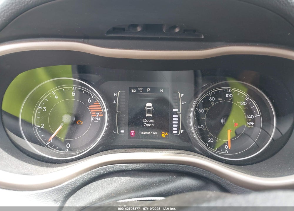 2016 JEEP CHEROKEE VIN: 1C4PJLCB1GW158137