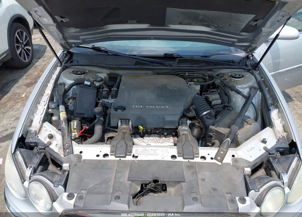 2005 BUICK LACROSSE CXS VIN: 2G4WE567351274748