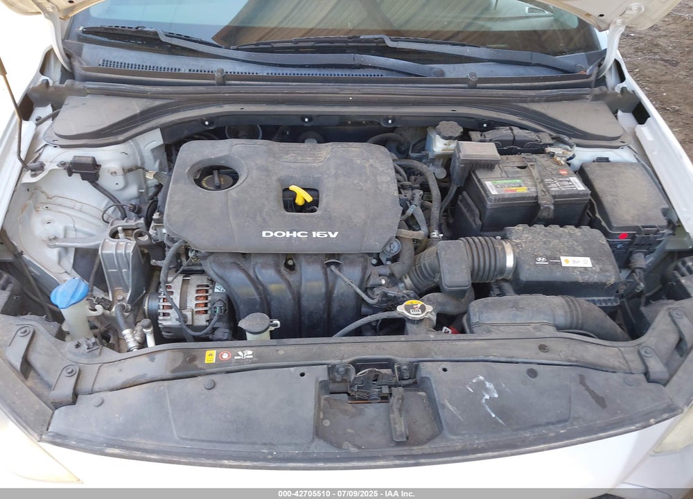 2017 HYUNDAI ELANTRA VIN: KMHD74LF8HU088137