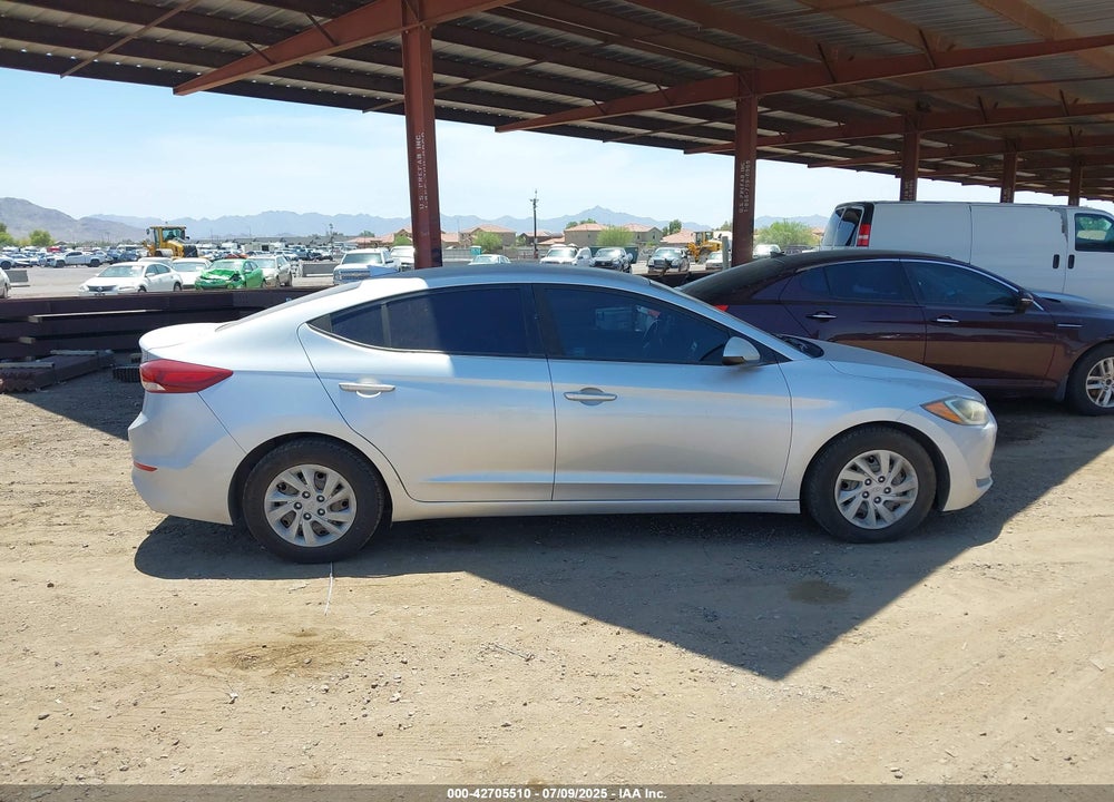 2017 HYUNDAI ELANTRA VIN: KMHD74LF8HU088137