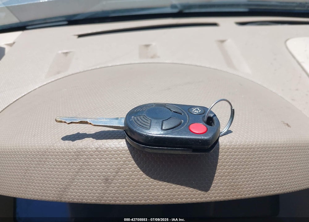 2010 FORD ESCAPE VIN: 1FMCU0DG2AKA77673