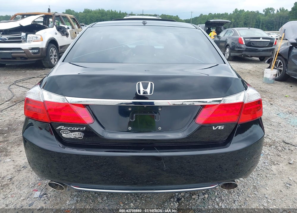 2015 HONDA ACCORD VIN: 1HGCR3F88FA019904