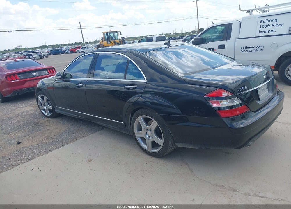 2007 MERCEDES-BENZ S 550 VIN: WDDNG71X47A138401