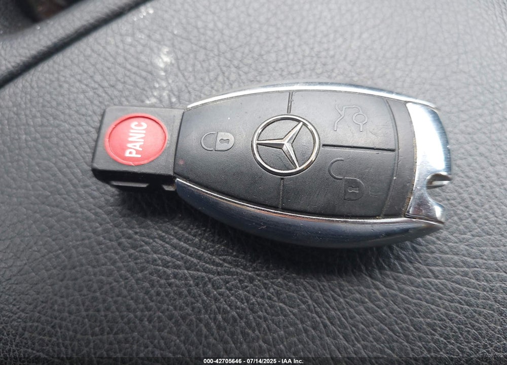 2007 MERCEDES-BENZ S 550 VIN: WDDNG71X47A138401