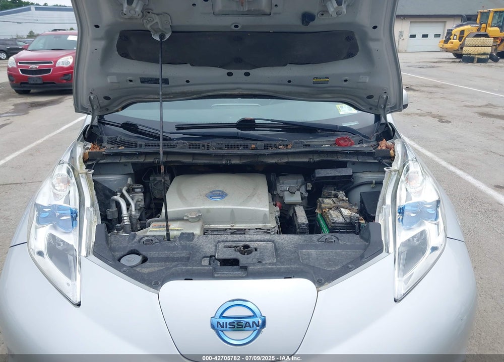 2015 NISSAN LEAF VIN: 1N4AZ0CP9FC335211