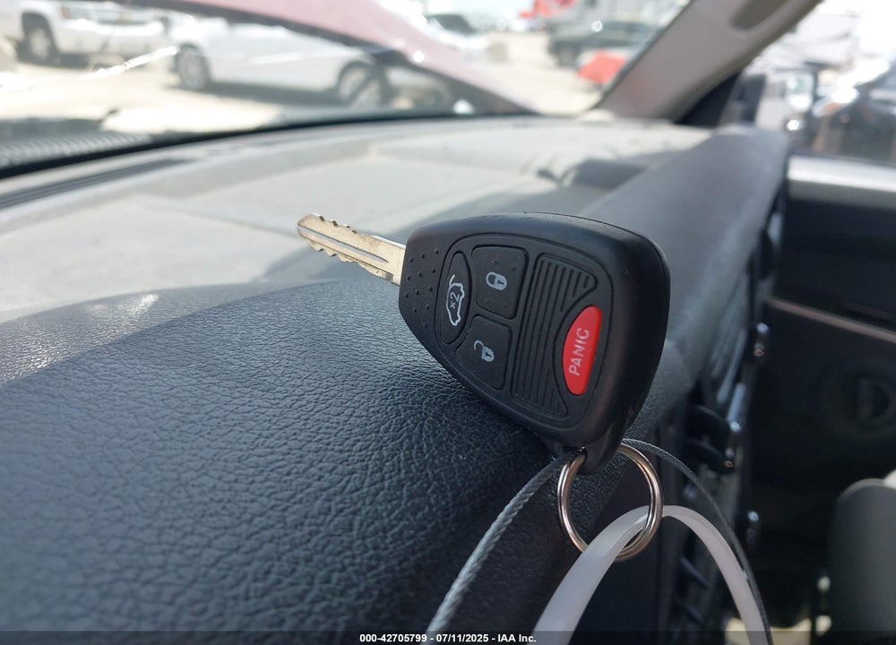 2007 JEEP COMMANDER VIN: 1J8HG48P87C618000