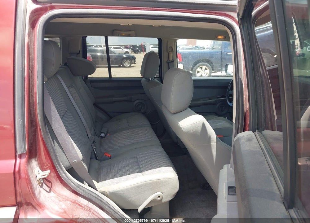 2007 JEEP COMMANDER VIN: 1J8HG48P87C618000