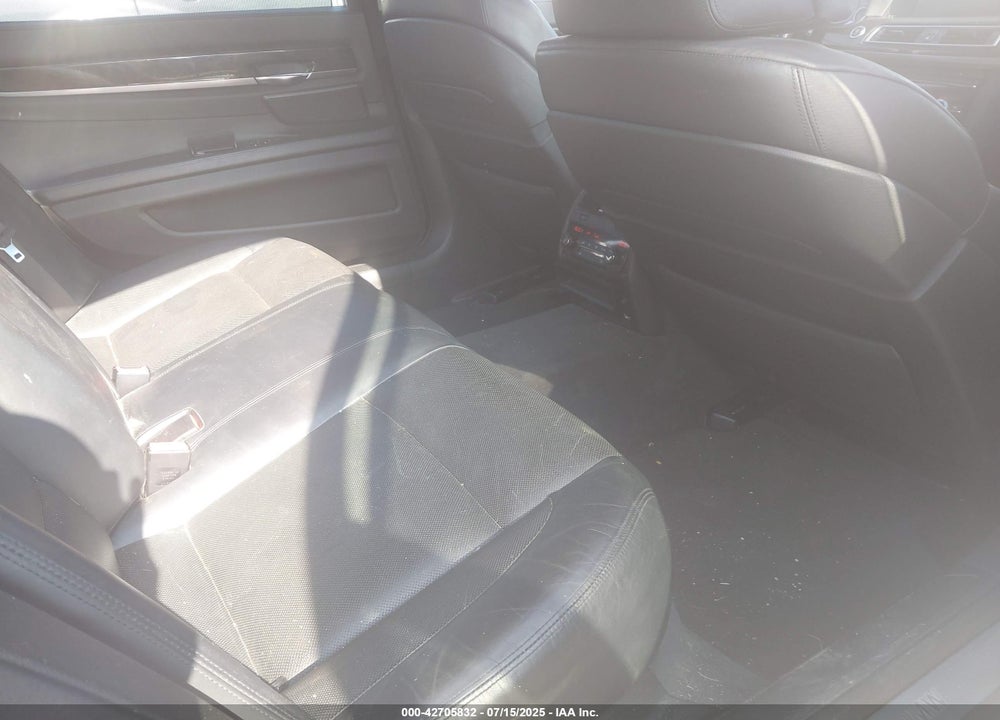 2012 BMW 7 SERIES VIN: WBAKB8C55CC962853