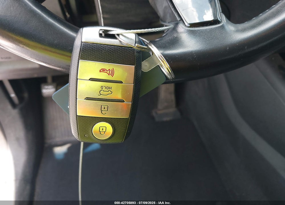 2020 KIA SORENTO VIN: 5XYPG4A52LG660695