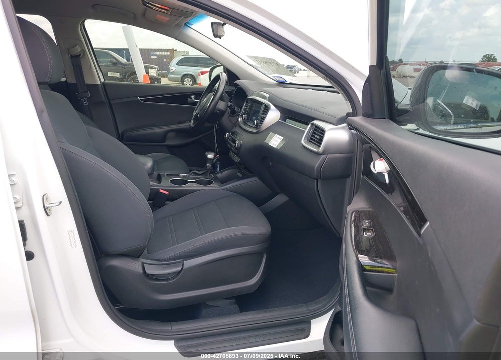 2020 KIA SORENTO VIN: 5XYPG4A52LG660695