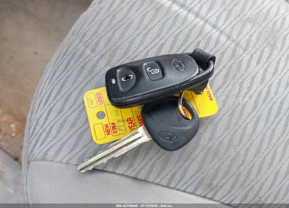 2007 HYUNDAI SANTA FE VIN: 5NMSG73D07H063573