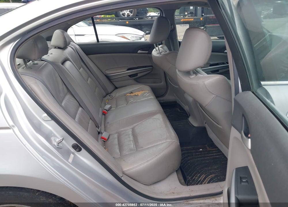 2009 HONDA ACCORD VIN: 1HGCP26889A096454