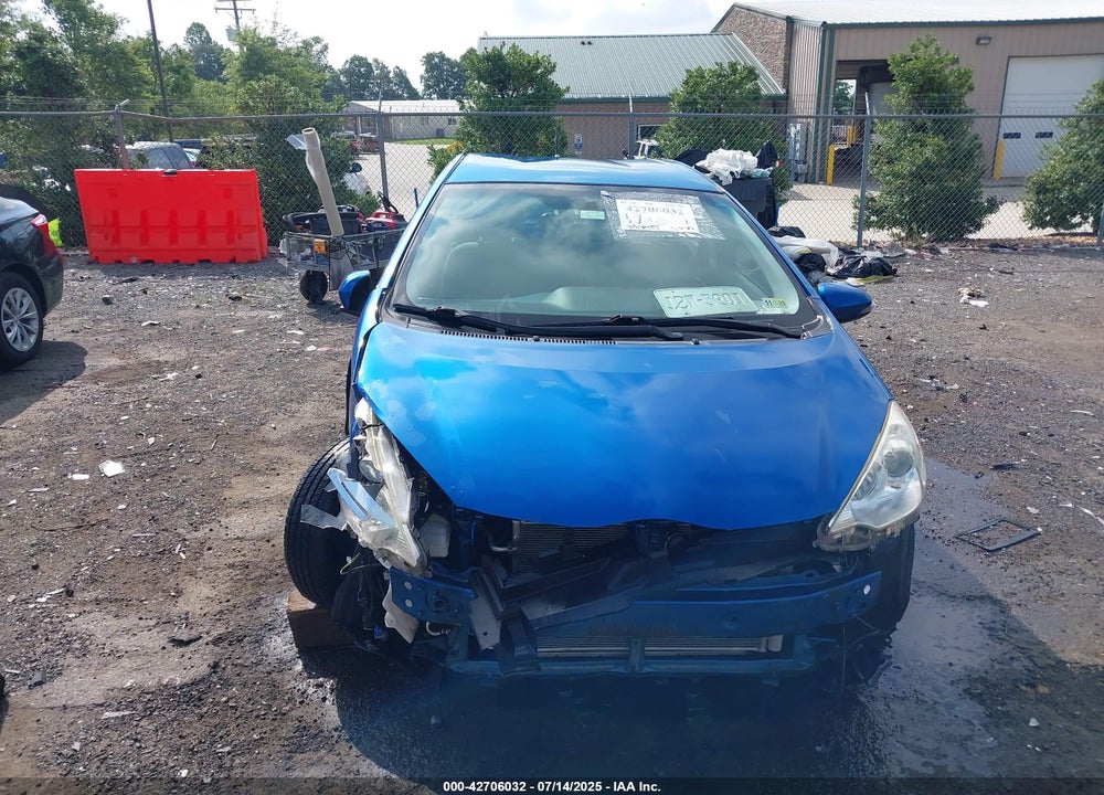 2012 TOYOTA PRIUS C VIN: JTDKDTB31C1022643