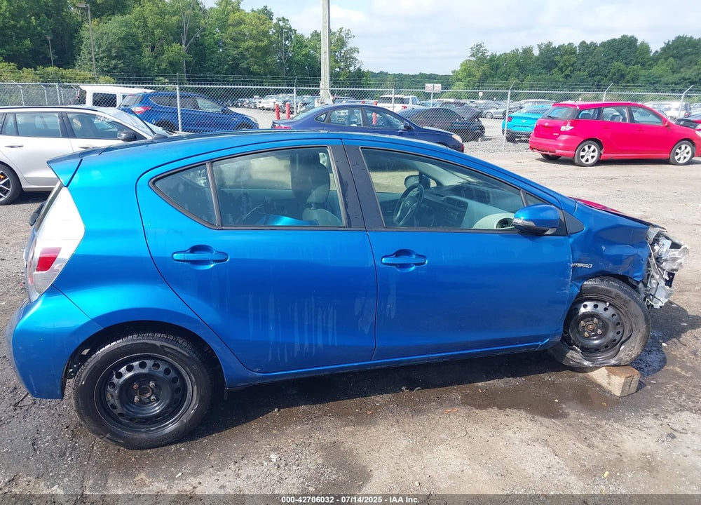 2012 TOYOTA PRIUS C VIN: JTDKDTB31C1022643