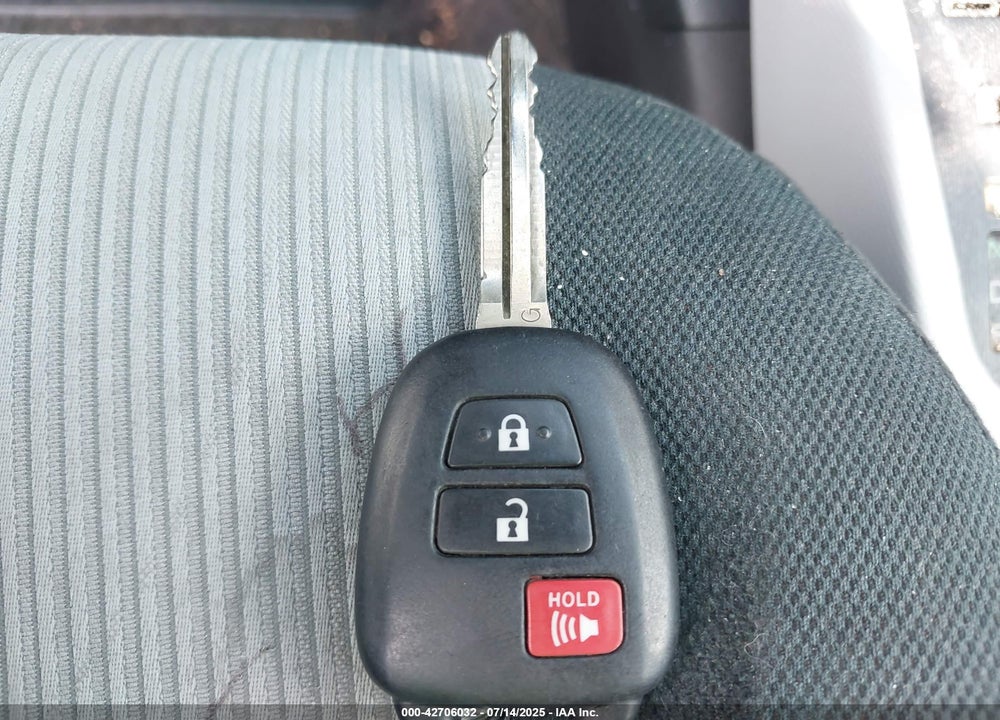 2012 TOYOTA PRIUS C VIN: JTDKDTB31C1022643