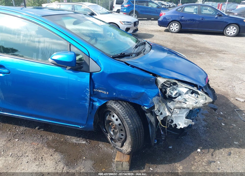 2012 TOYOTA PRIUS C VIN: JTDKDTB31C1022643