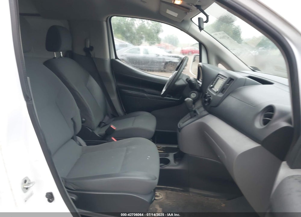 2014 NISSAN NV 200 VIN: 3N6CM0KN7EK693611