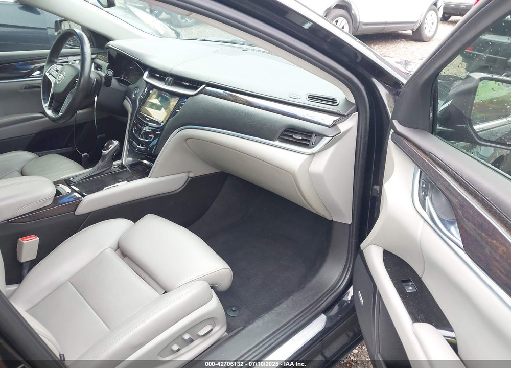 2013 CADILLAC XTS VIN: 2G61P5S39D9168027