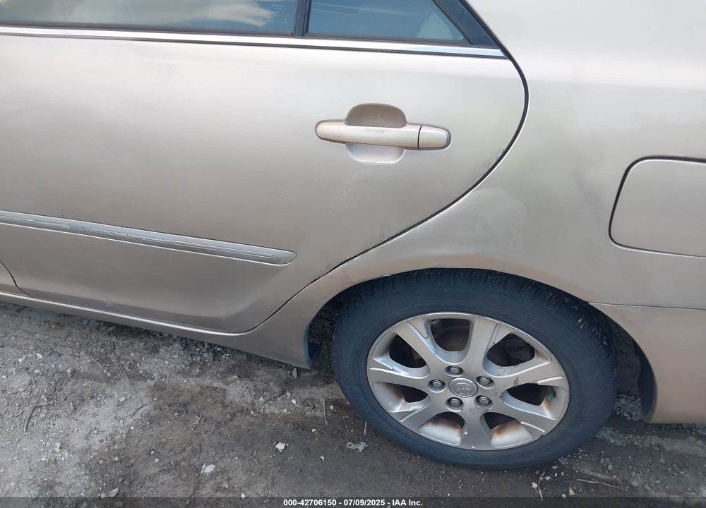 2005 TOYOTA CAMRY XLE V6 VIN: 4T1BF32K15U611139