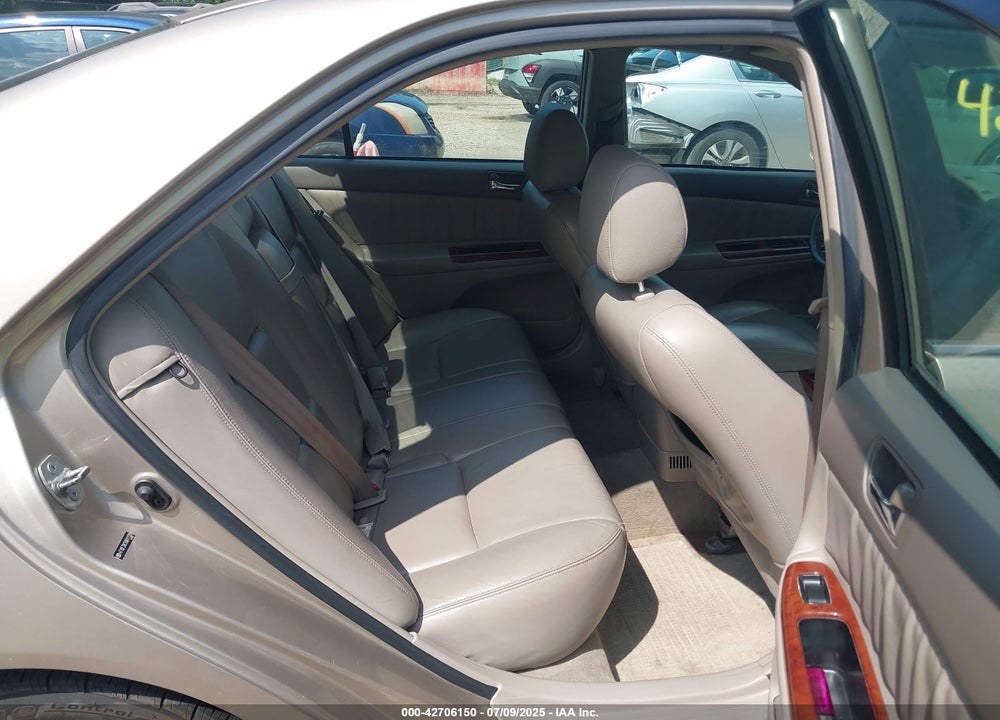 2005 TOYOTA CAMRY XLE V6 VIN: 4T1BF32K15U611139