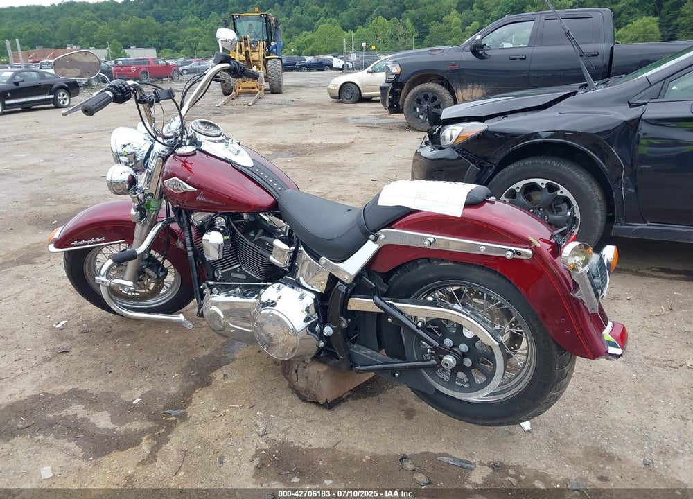 2014 HARLEY-DAVIDSON FLSTC HERITAGE SOFTAIL CLASSIC VIN: 1HD1BWV17EB029962