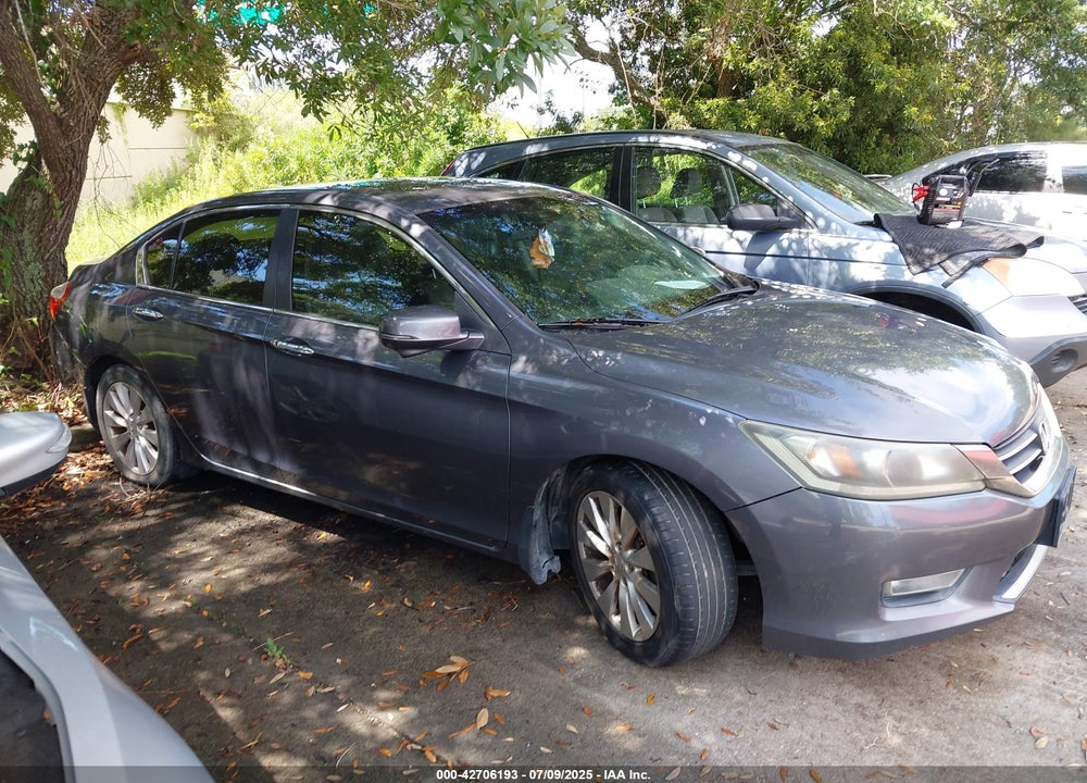 2013 HONDA ACCORD VIN: 1HGCR2F8XDA009981