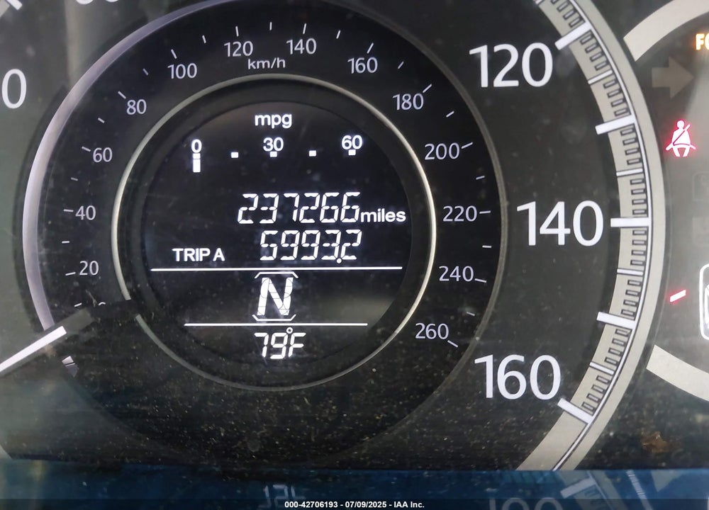 2013 HONDA ACCORD VIN: 1HGCR2F8XDA009981