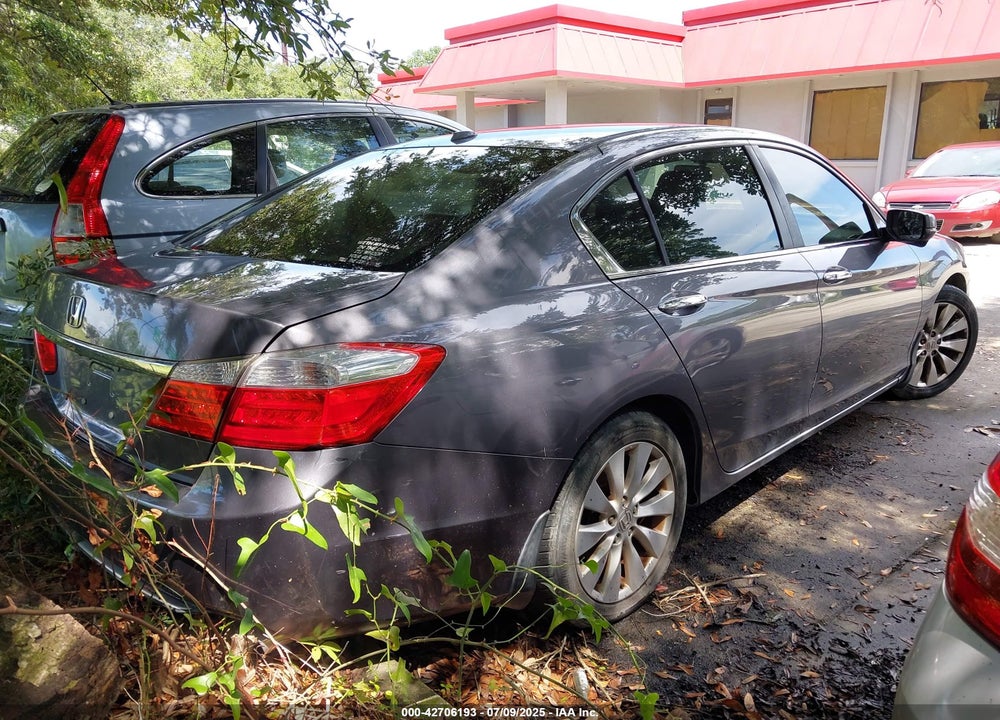 2013 HONDA ACCORD VIN: 1HGCR2F8XDA009981