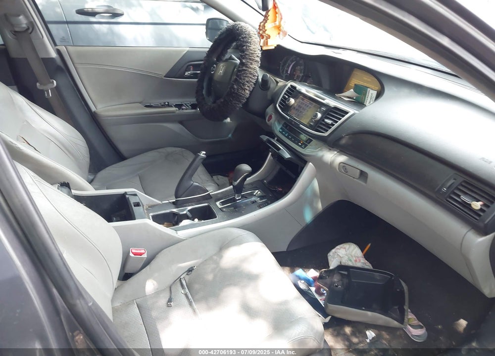 2013 HONDA ACCORD VIN: 1HGCR2F8XDA009981