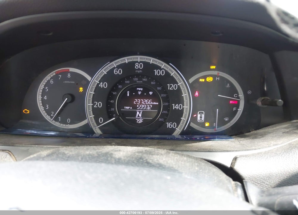 2013 HONDA ACCORD VIN: 1HGCR2F8XDA009981