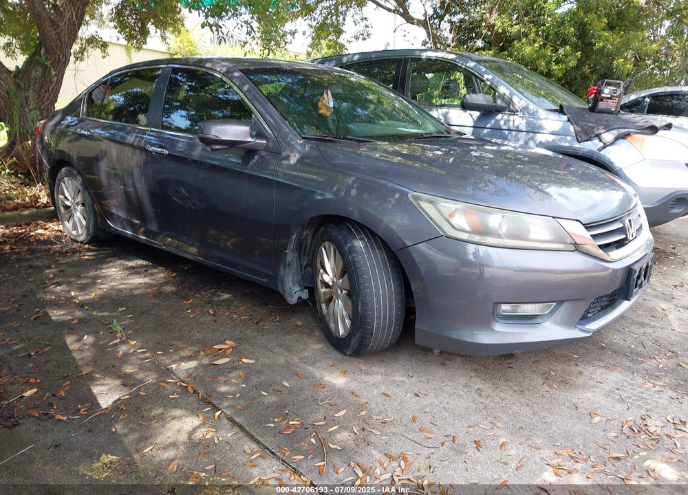 2013 HONDA ACCORD VIN: 1HGCR2F8XDA009981