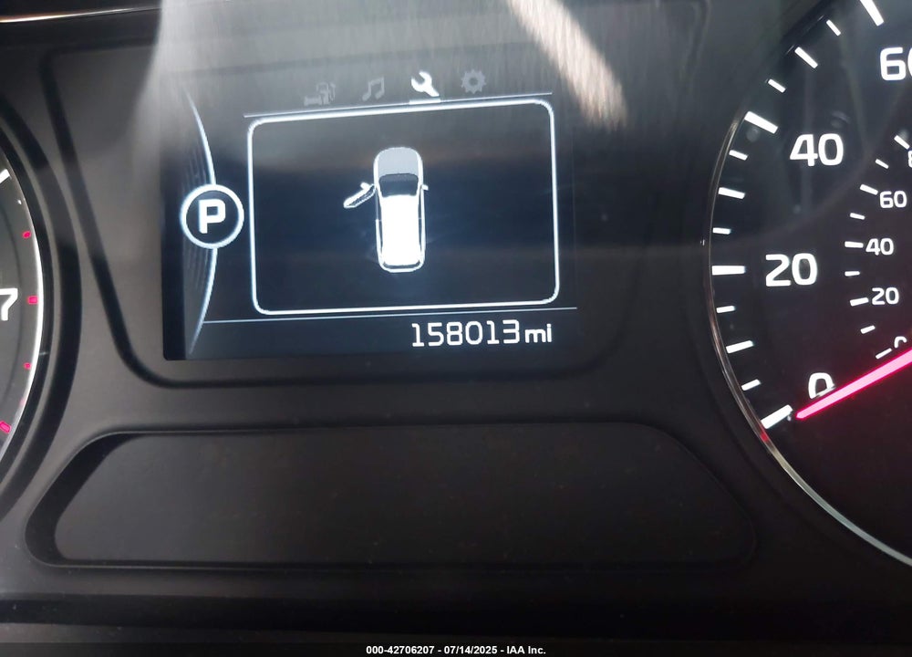 2016 KIA SORENTO VIN: 5XYPGDA33GG077802