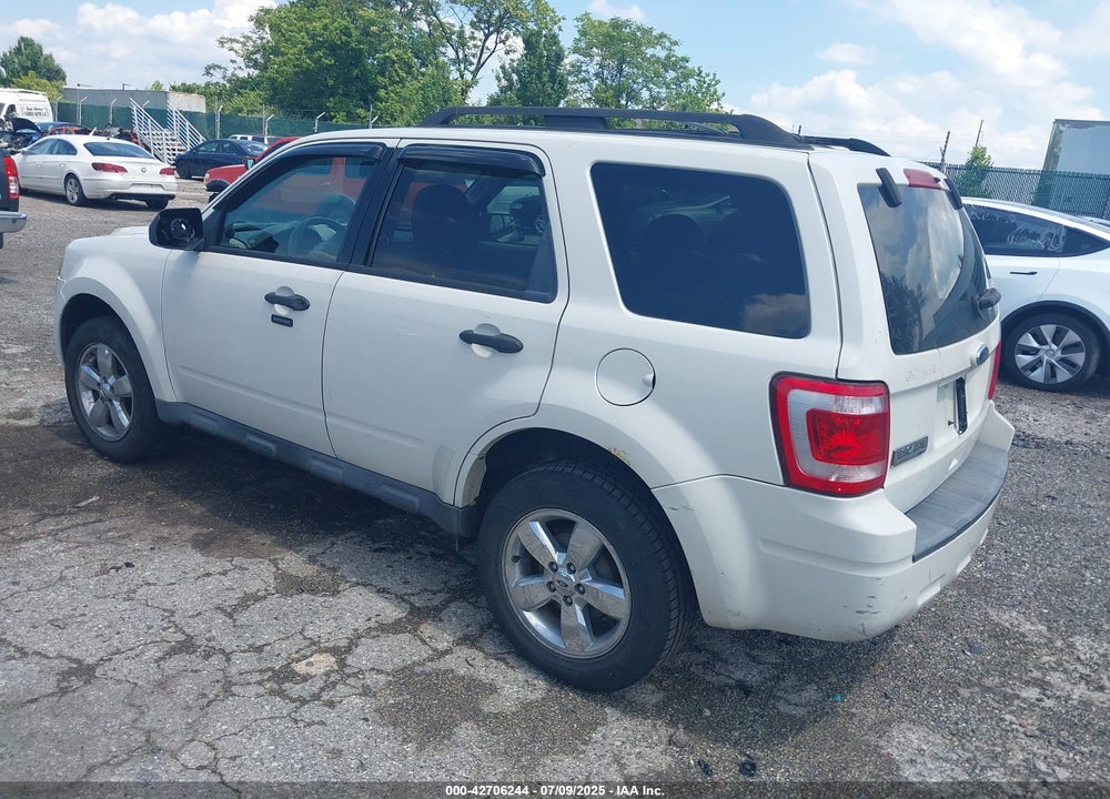 2011 FORD ESCAPE XLT VIN: 1FMCU9D78BKA18438