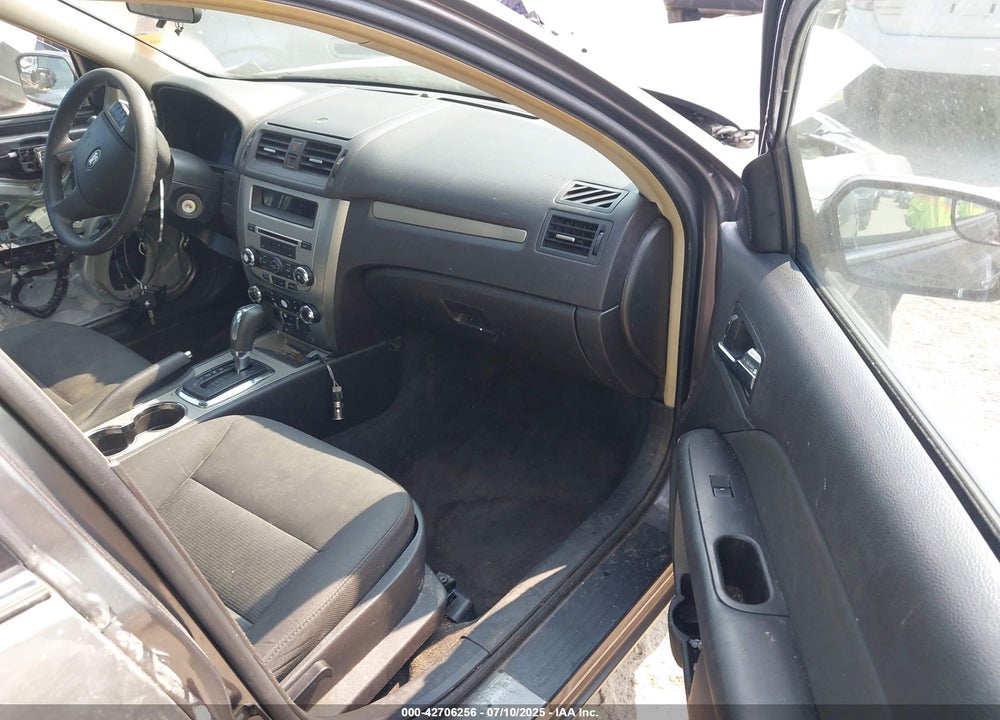 2011 FORD FUSION VIN: 3FAHP0HA2BR147621