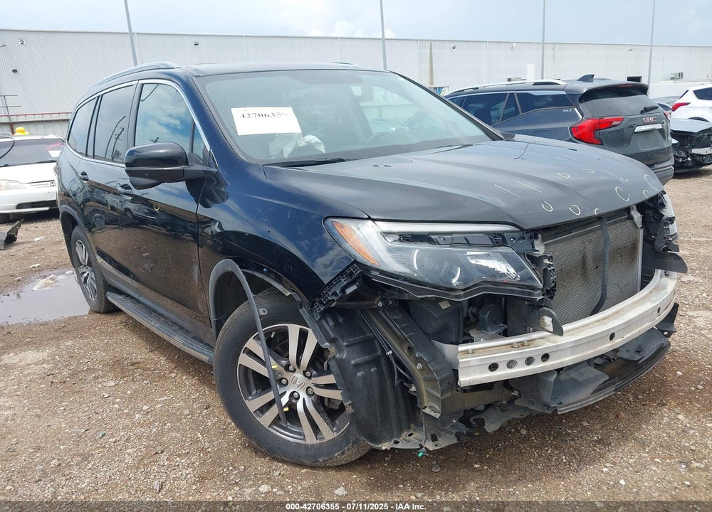 2018 HONDA PILOT EX-L VIN: 5FNYF5H58JB005139