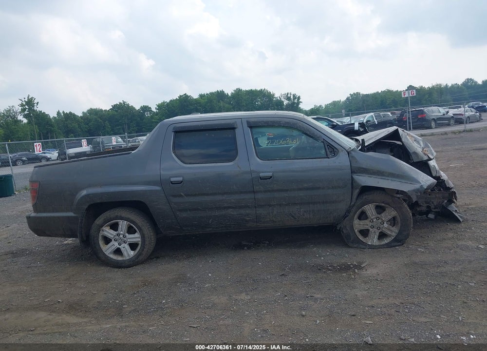 2013 HONDA RIDGELINE VIN: 5FPYK1F56DB004834