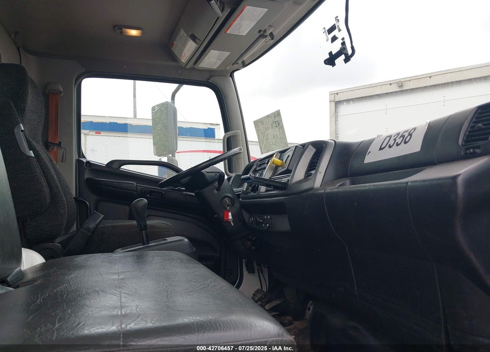 2018 HINO 268/338 VIN: 5PVNV8JVXJ4S58102