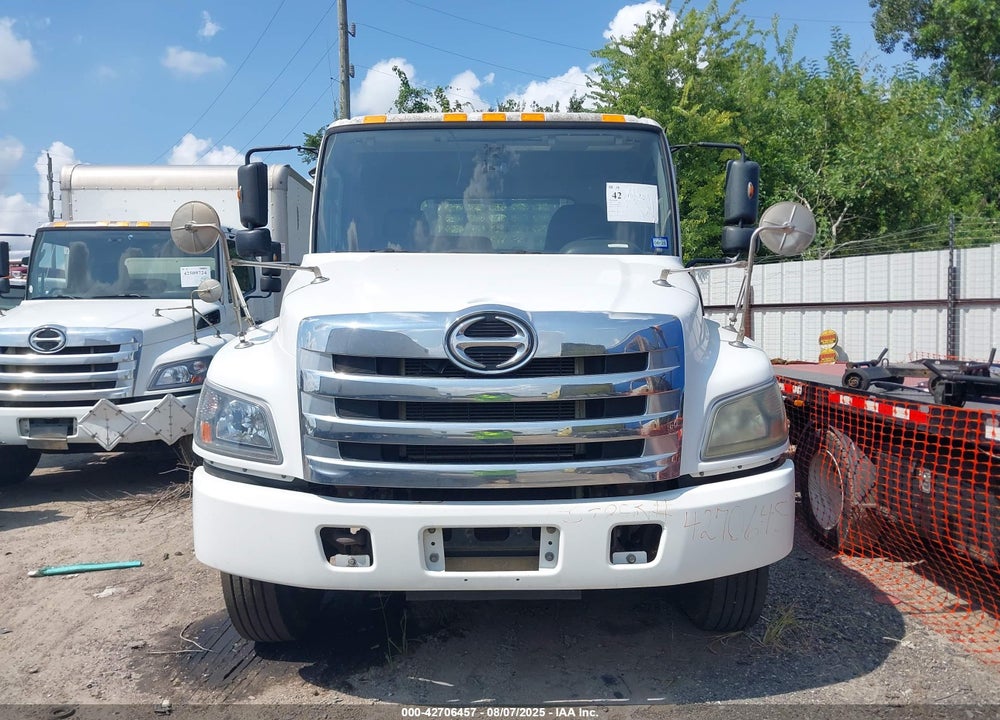 2018 HINO 268/338 VIN: 5PVNV8JVXJ4S58102