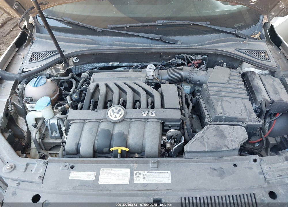 2015 VOLKSWAGEN PASSAT VIN: 1VWCM7A32FC049966