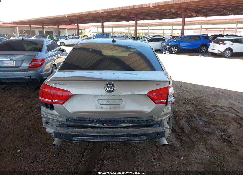 2015 VOLKSWAGEN PASSAT VIN: 1VWCM7A32FC049966